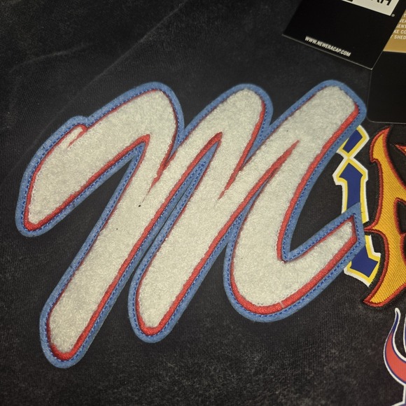 New Era Minnesota Vikings Acid Wash Hoodie Multicolor Logos NFL Pullover XL NWT - Picture 3 of 8